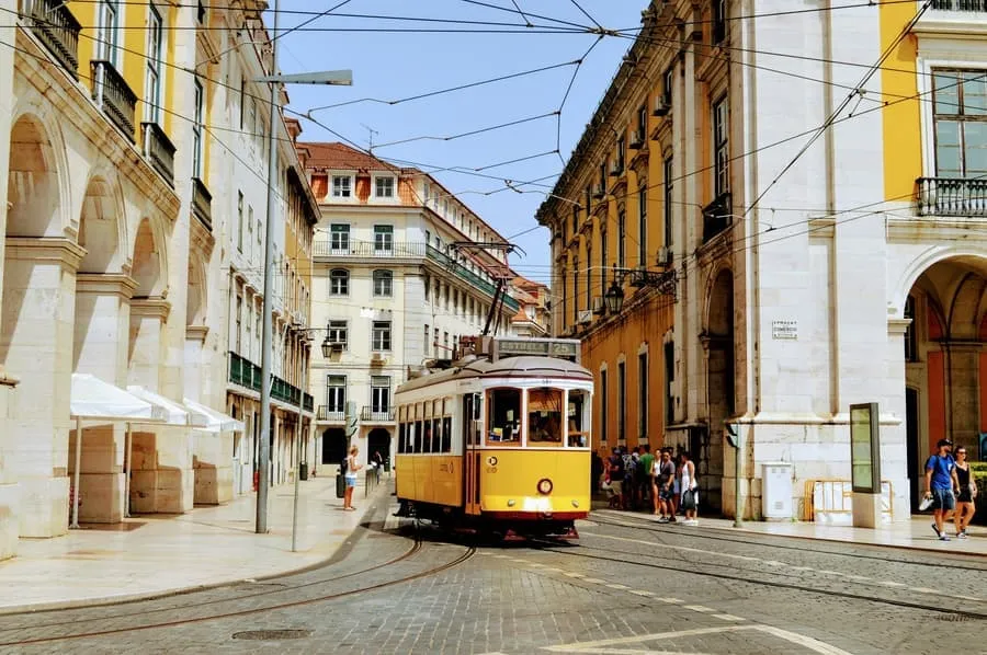 Banca Europeia Pede Alívio de Regras para Libertar 1,2 Biliões em Crédito